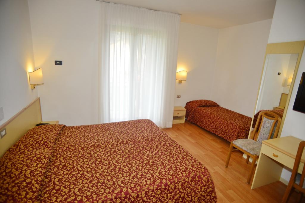 Hotel Canada Andalo Habitación foto